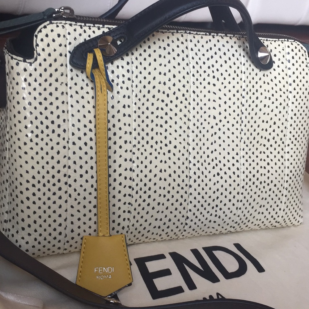 Fendi Bag - Picture 2 of 8